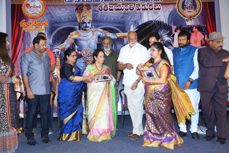 kalavedika-ntr-100th-birthday-celebrations-15.jpg