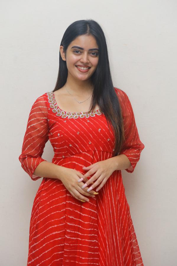 kallapu-kushitha-stills-11.jpg