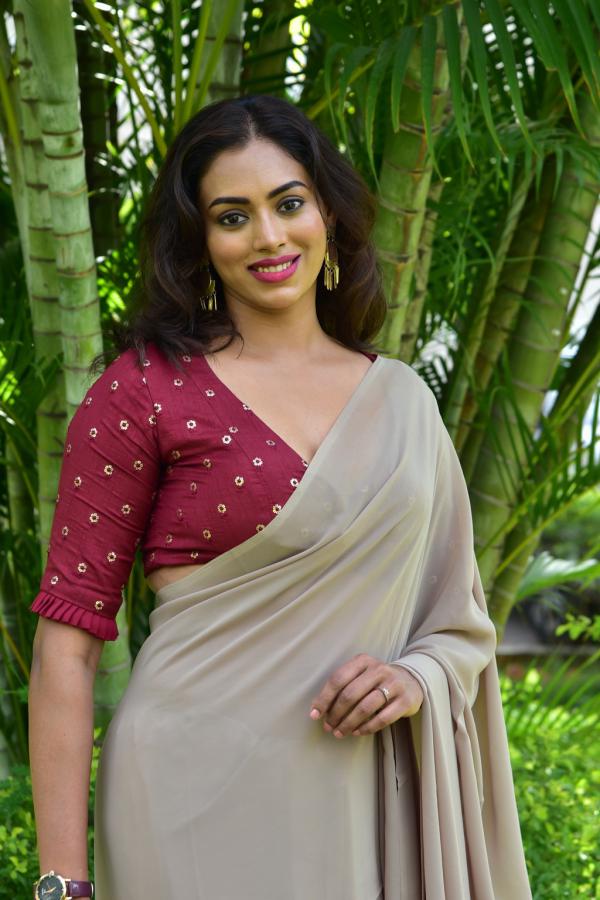 kamakshi-bhaskarla-stills-12.jpg