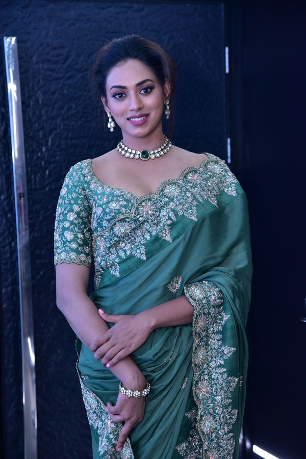 kamakshi-bhaskarla-stills-2-13.jpg