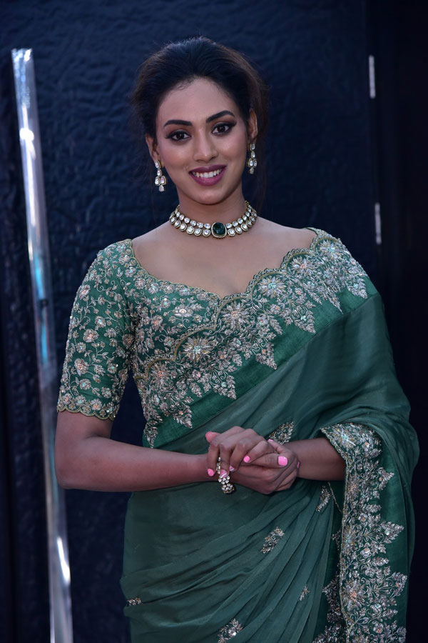 kamakshi-bhaskarla-stills-2-15.jpg