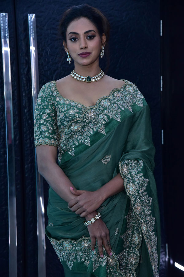 kamakshi-bhaskarla-stills-2-5.jpg