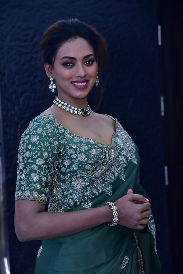 kamakshi-bhaskarla-stills-2-7.jpg