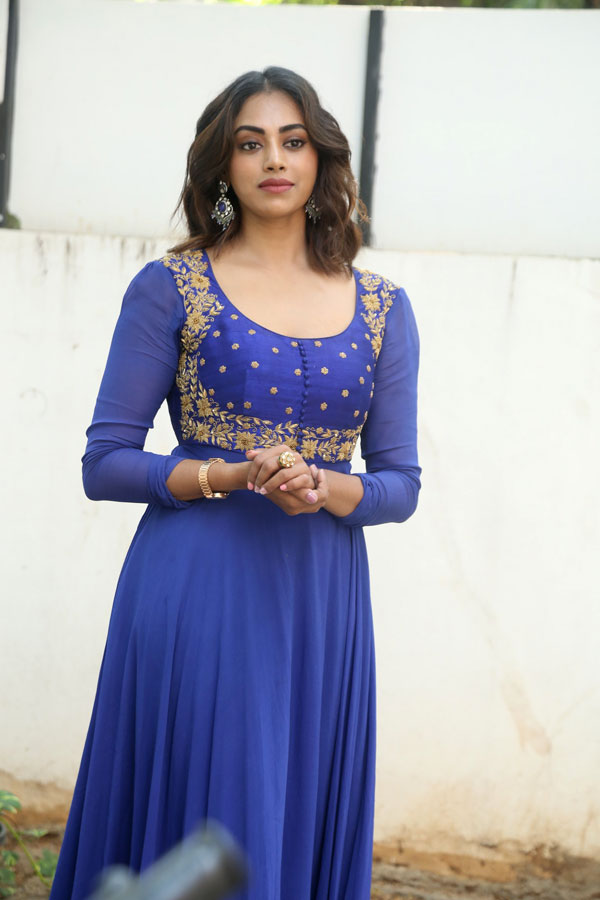 kamakshi-bhaskarla-stills-3-8.jpg
