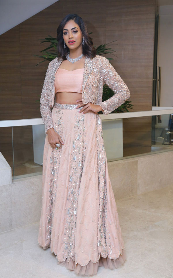 kamakshi-bhaskarla-stills-4-7.jpg