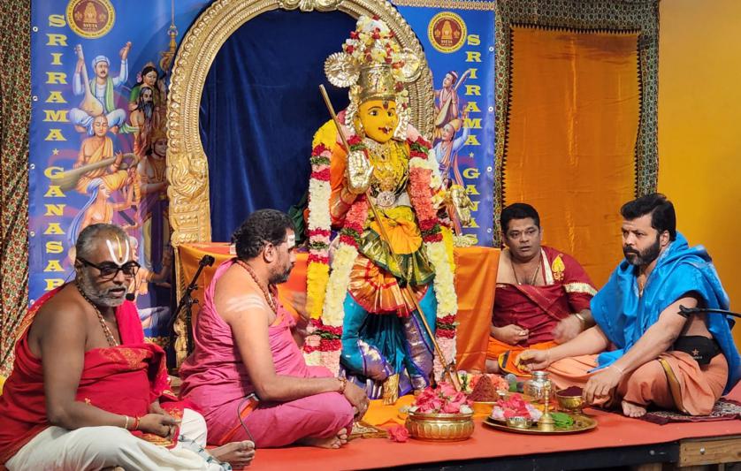 kanaka-durga-pujalu-at-lv-temple-in-seattle-4.jpg