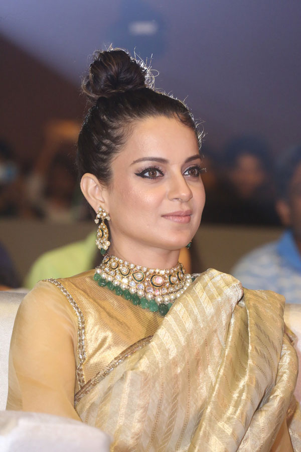 kangana-raunat-stills-2-10.jpg