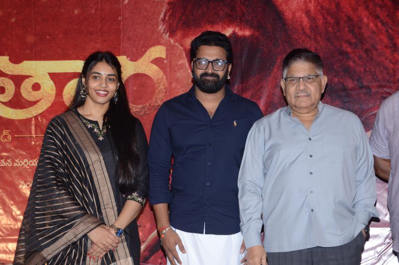 kantara-movie-team-press-meet-2.jpg