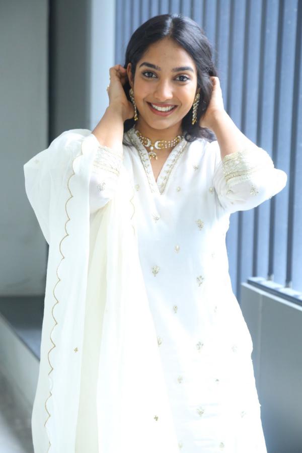 karthika-muraleedharan-stills-11.jpg
