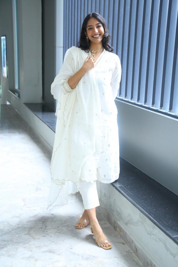 karthika-muraleedharan-stills-18.jpg