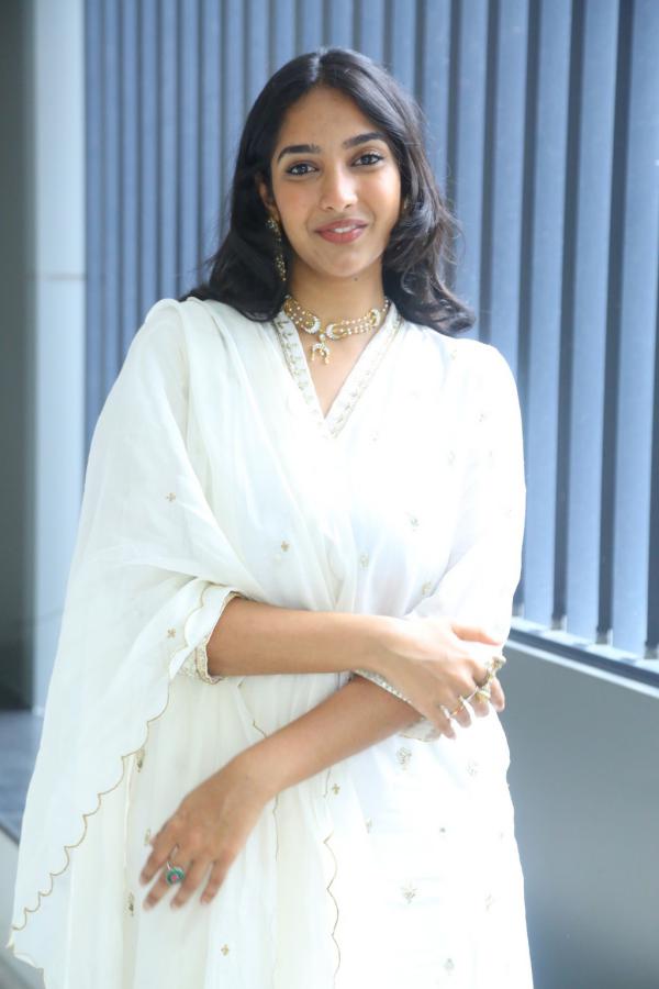 karthika-muraleedharan-stills-8.jpg