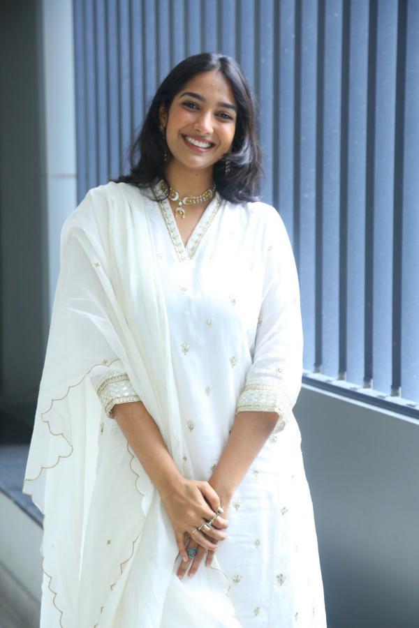 karthika-muraleedharan-stills-9.jpg