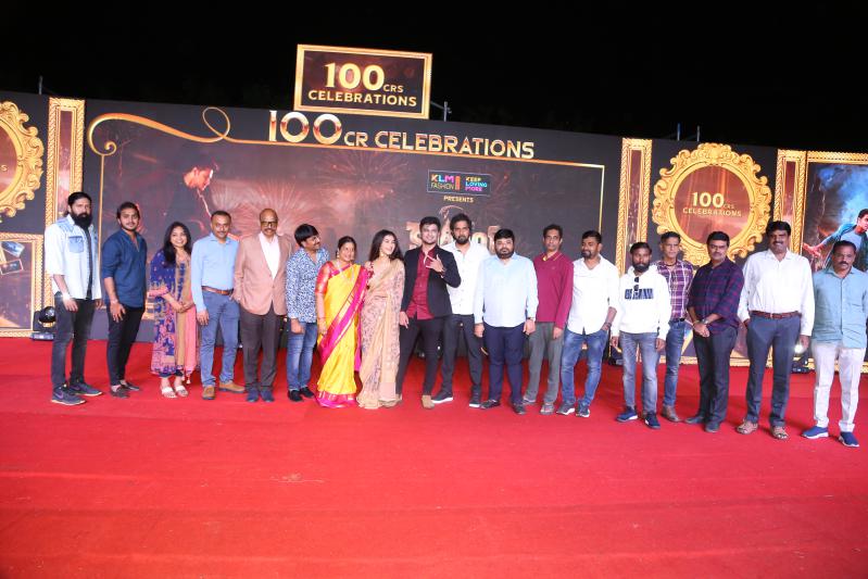 Karthikeya 2 Movie 100 Cr Celebration in Kurnool