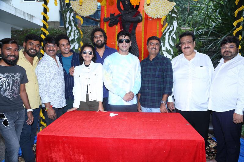 karthikeya-2-movie-success-meet-12.jpg