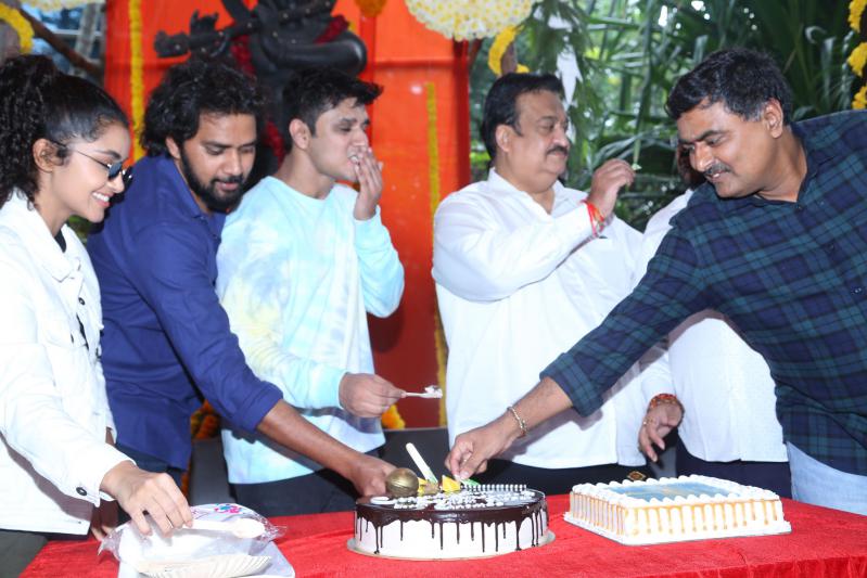 karthikeya-2-movie-success-meet-7.jpg