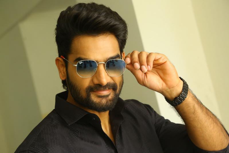 karthikeya-stills-2-10.jpg