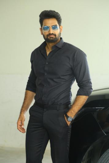 karthikeya-stills-2-14.jpg