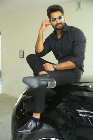 karthikeya-stills-2-18.jpg