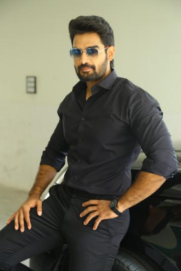 karthikeya-stills-2-4.jpg
