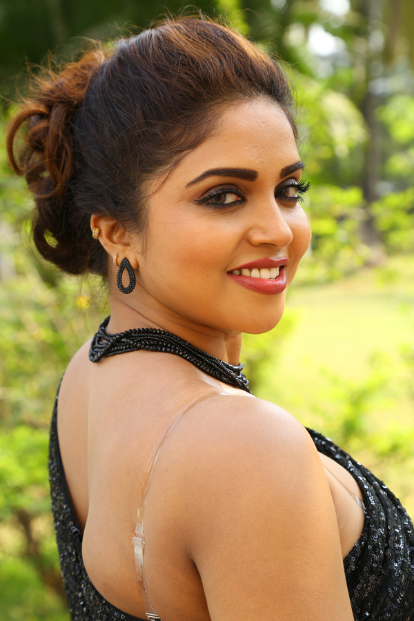 karunya-chowdary-stills-19.jpg