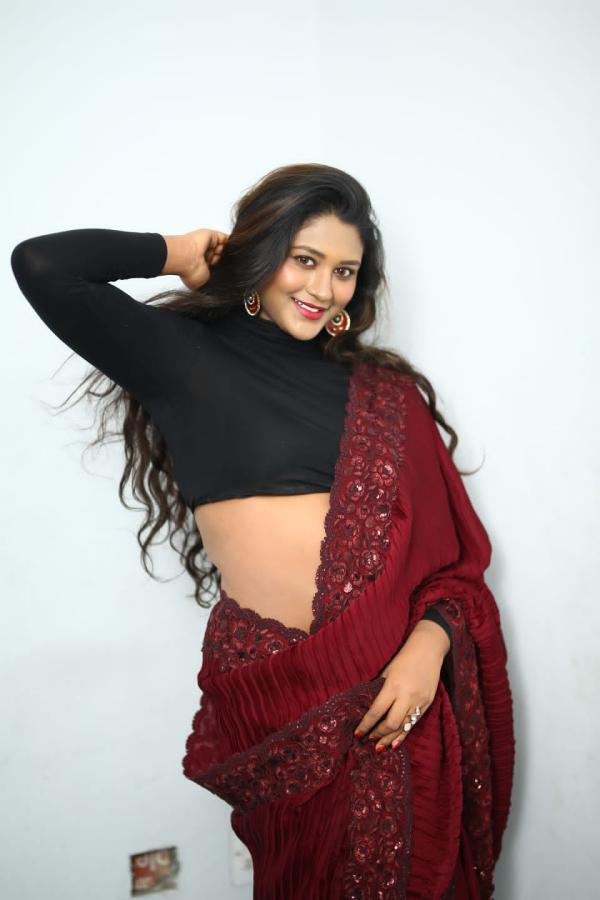 katalyn-gowda-stills-11.jpg