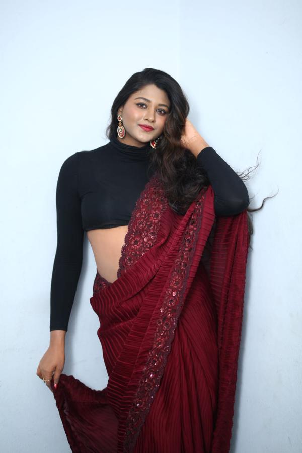 katalyn-gowda-stills-12.jpg