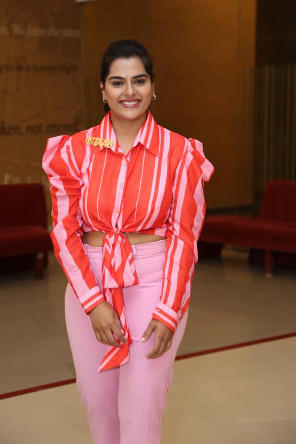 kavya-kalyanram-stills-2-4.jpg