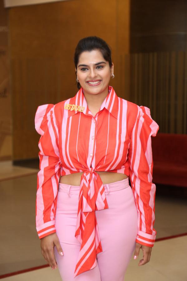 kavya-kalyanram-stills-2-6.jpg