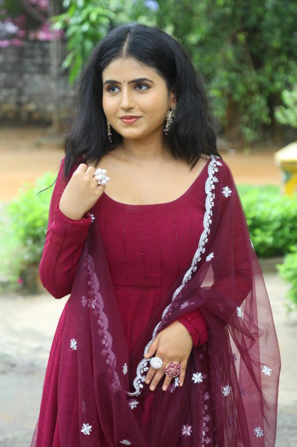 kavya-ramesh-stills-15.jpg