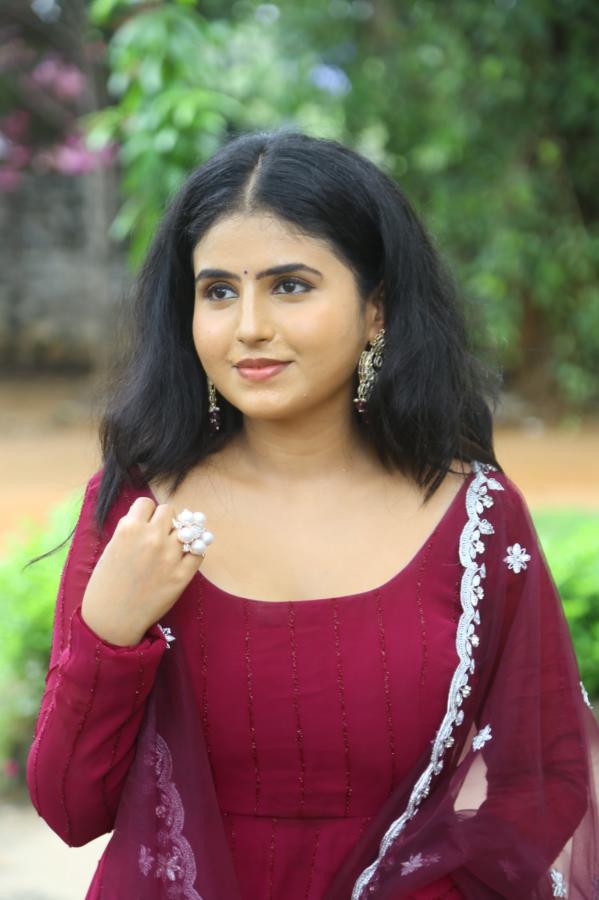kavya-ramesh-stills-16.jpg