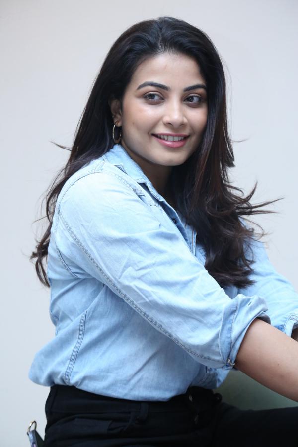 kavya-shetty-new-stills-2.jpg