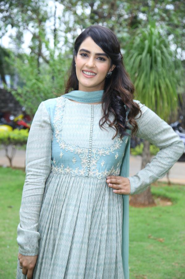 kavya-tappar-stills-11.jpg