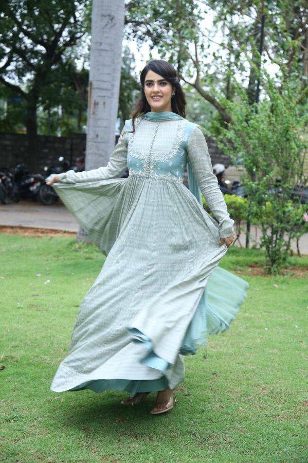 kavya-tappar-stills-16.jpg