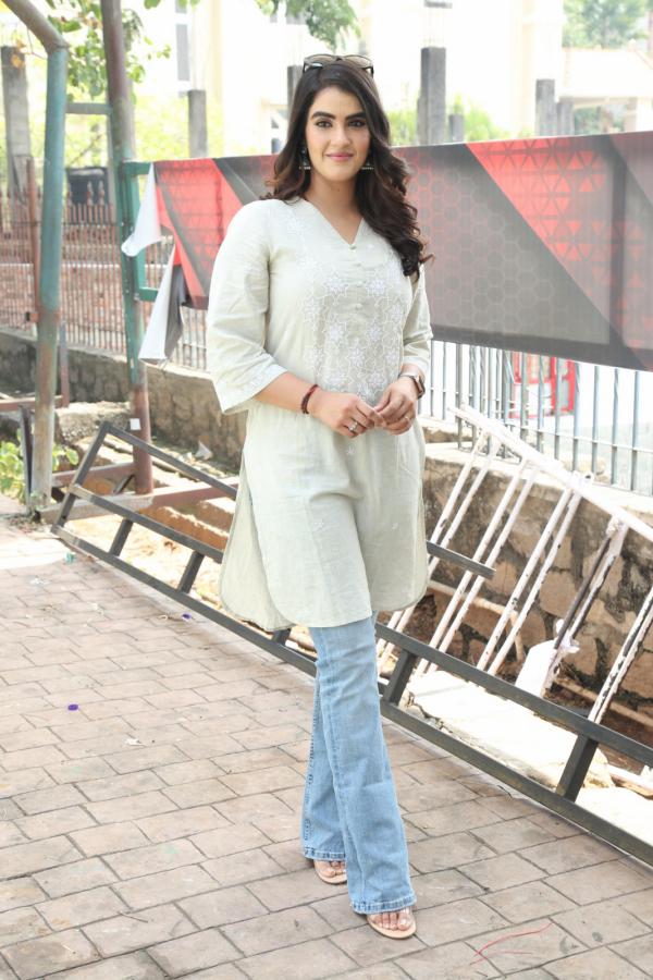 kavya-tappar-stills-2-11.jpg