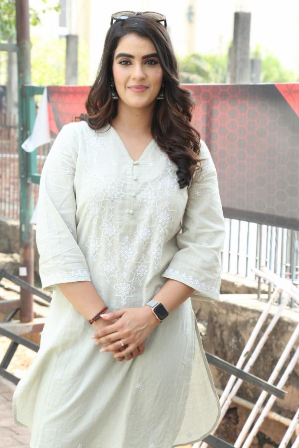 kavya-tappar-stills-2-8.jpg
