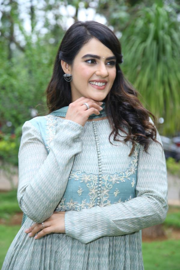 kavya-tappar-stills-3.jpg