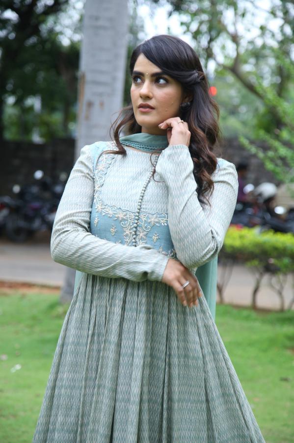 kavya-tappar-stills-8.jpg