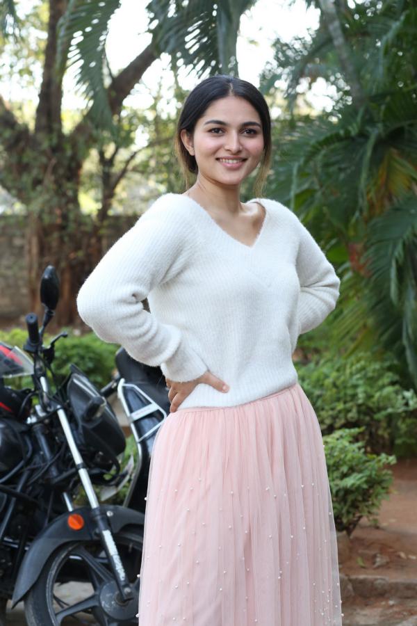 kayadu-lohar-stills-7.jpg