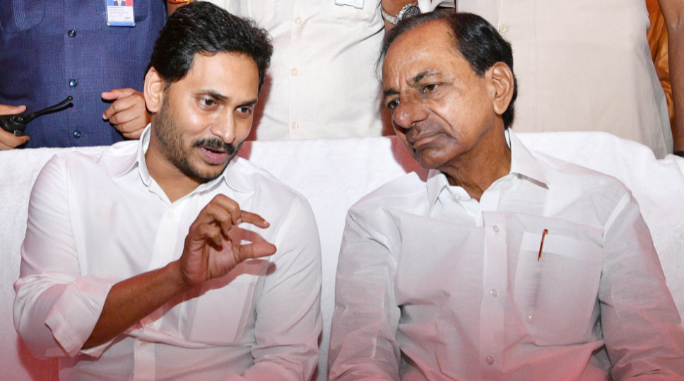 kcr-and-ys-jagan-attends-pocharam-grand-daughter-marriage-4.jpg