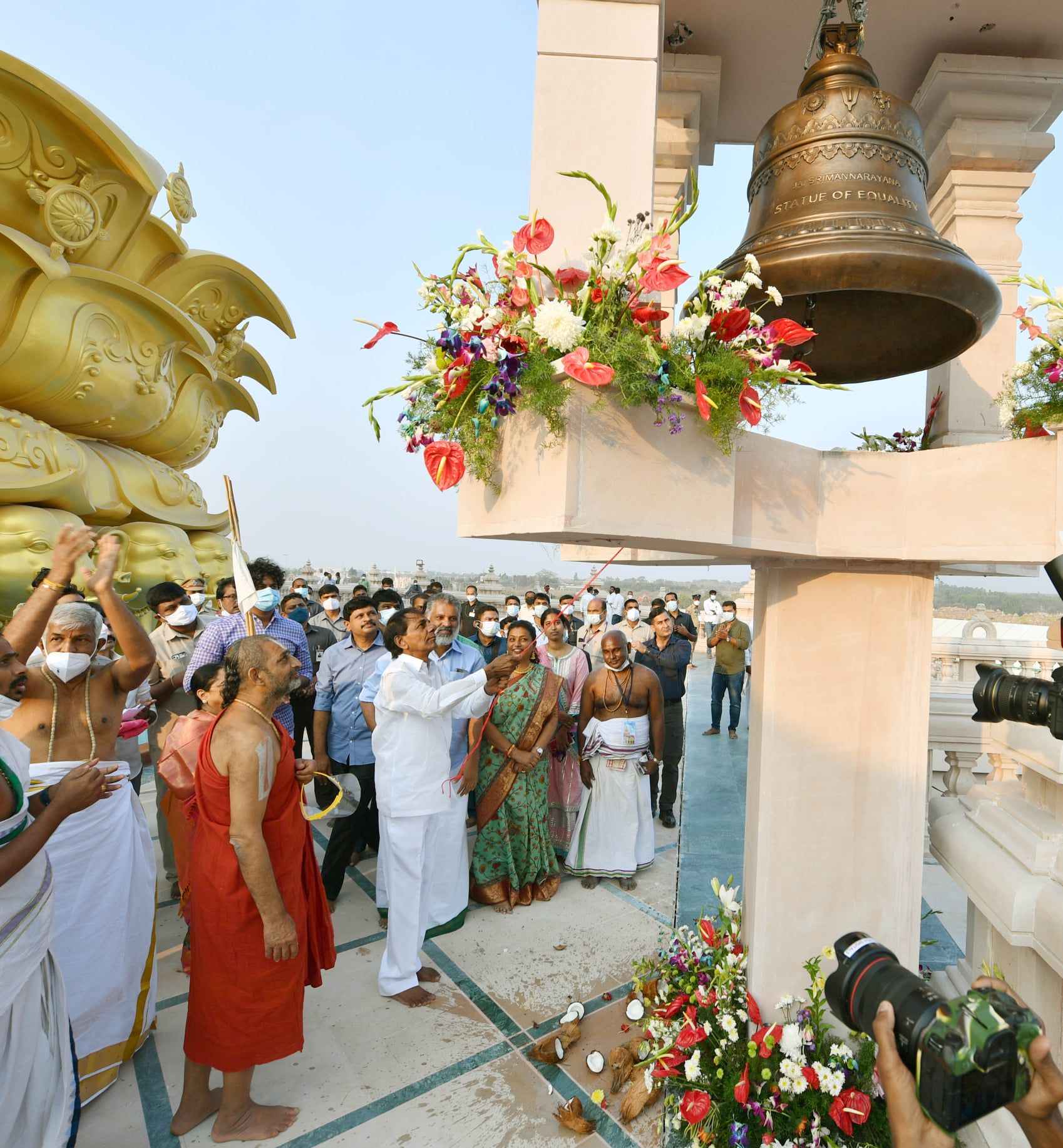 kcr-visits-chinna-jeeyar-swamiji-ashram-in-muchintal-2.jpg