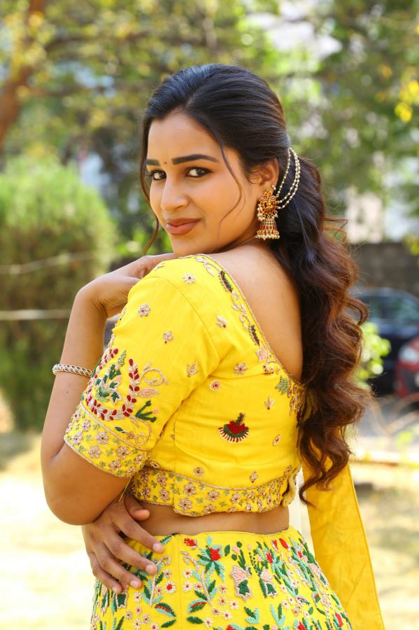 keerthana-stills-7.jpg