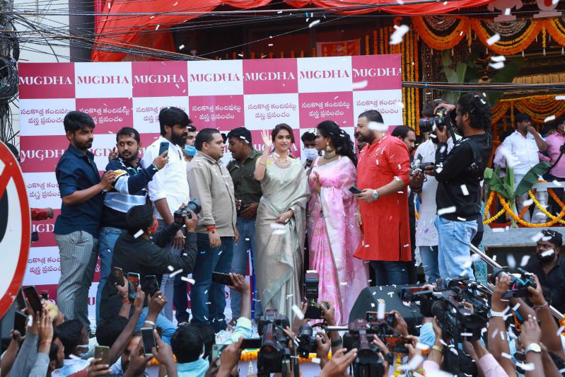 Keerthy Suresh Launch of Mugdha Arts Studio at Kukatpally