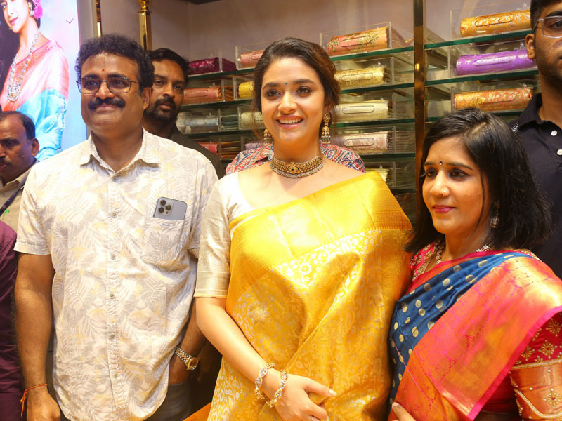 Keerthy Suresh Launched CMR Shopping Mall @ Balapur