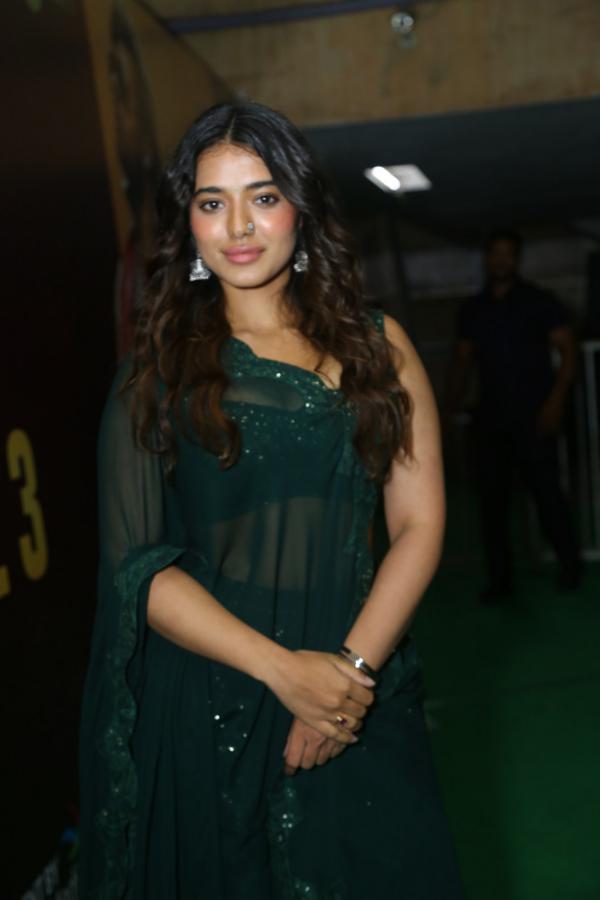 ketika-sharma-stills-10.jpg