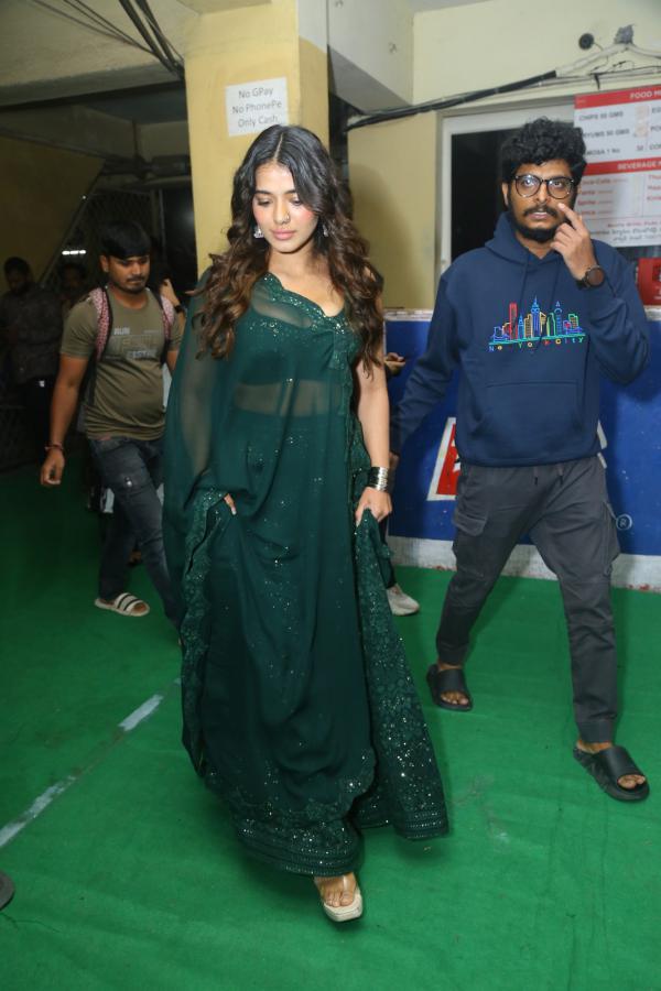 ketika-sharma-stills-11.jpg