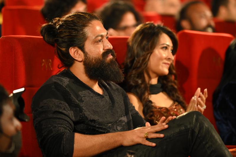 kgf-chapter-2-trailer-launch-12.jpg