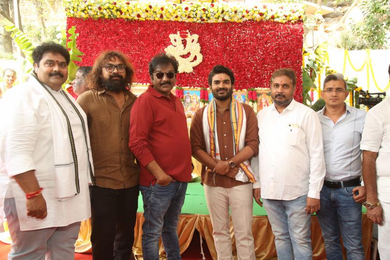 kiran-abbavaram-new-movie-launch-2-10.jpg