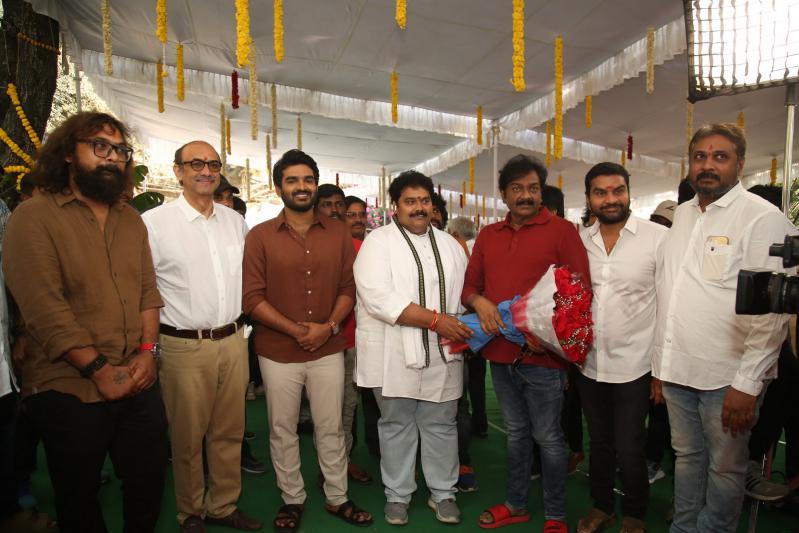 kiran-abbavaram-new-movie-launch-2-4.jpg