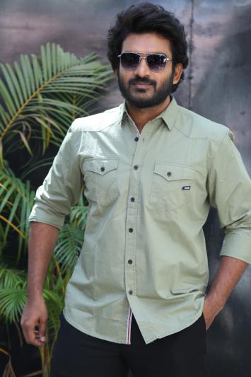kiran-abbavaram-stills-4-3.jpg