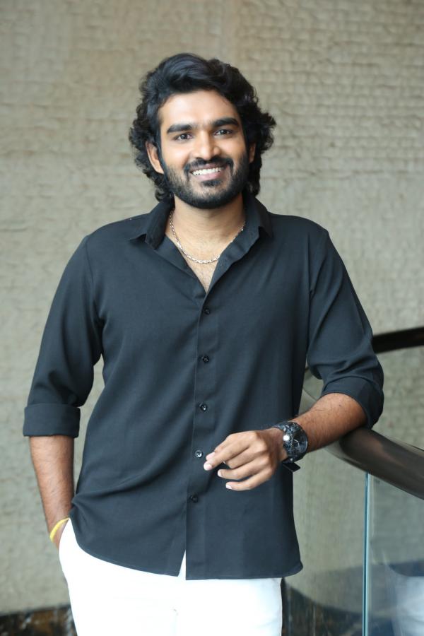 kiran-abbavaram-stills-5-2.jpg